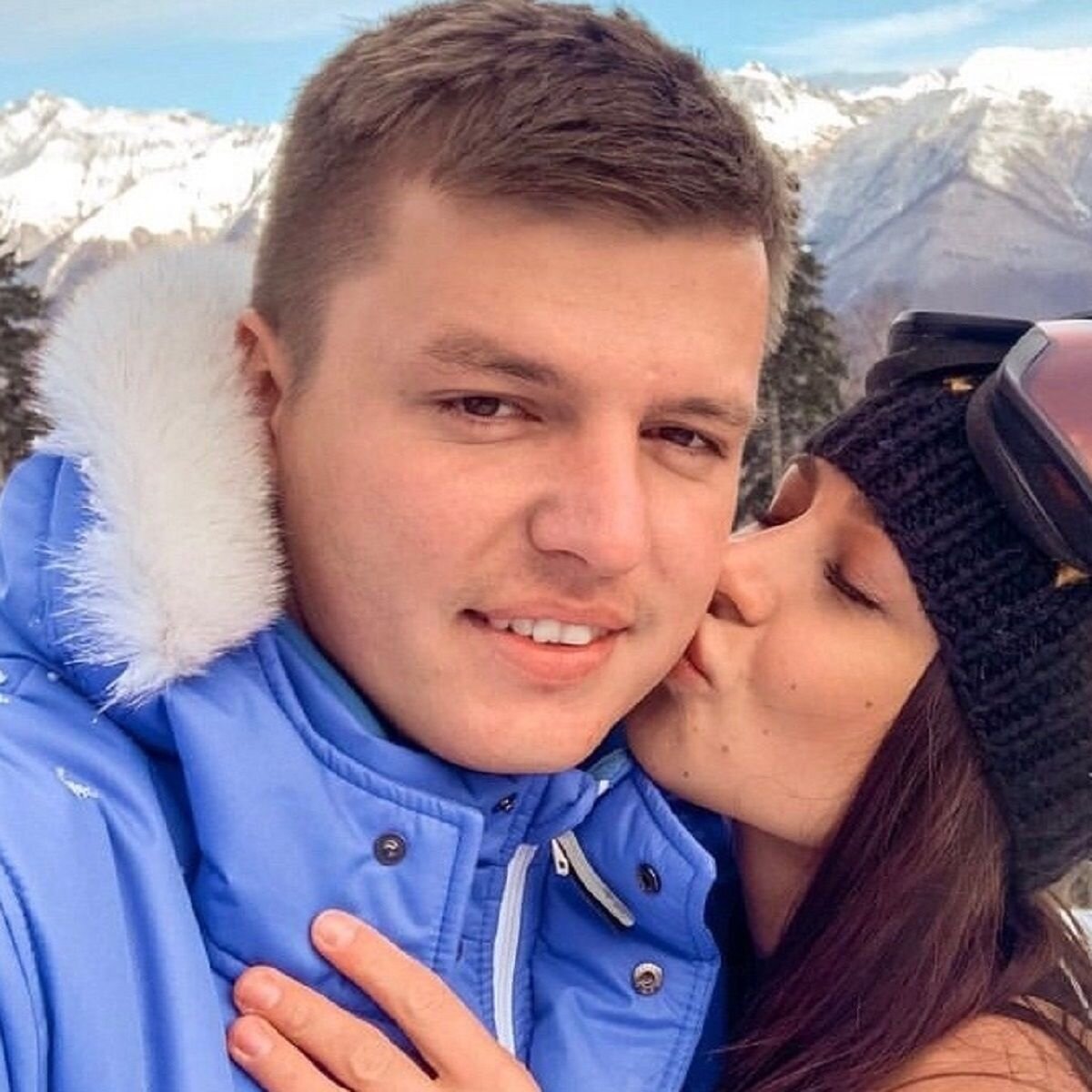 Ольга бузова ведущая шоу выжить в дубае. Звезды в шоу выжить в дубае. Выжить в дубае 5 выпуск. Звезды в дубае. Тнт передачи.