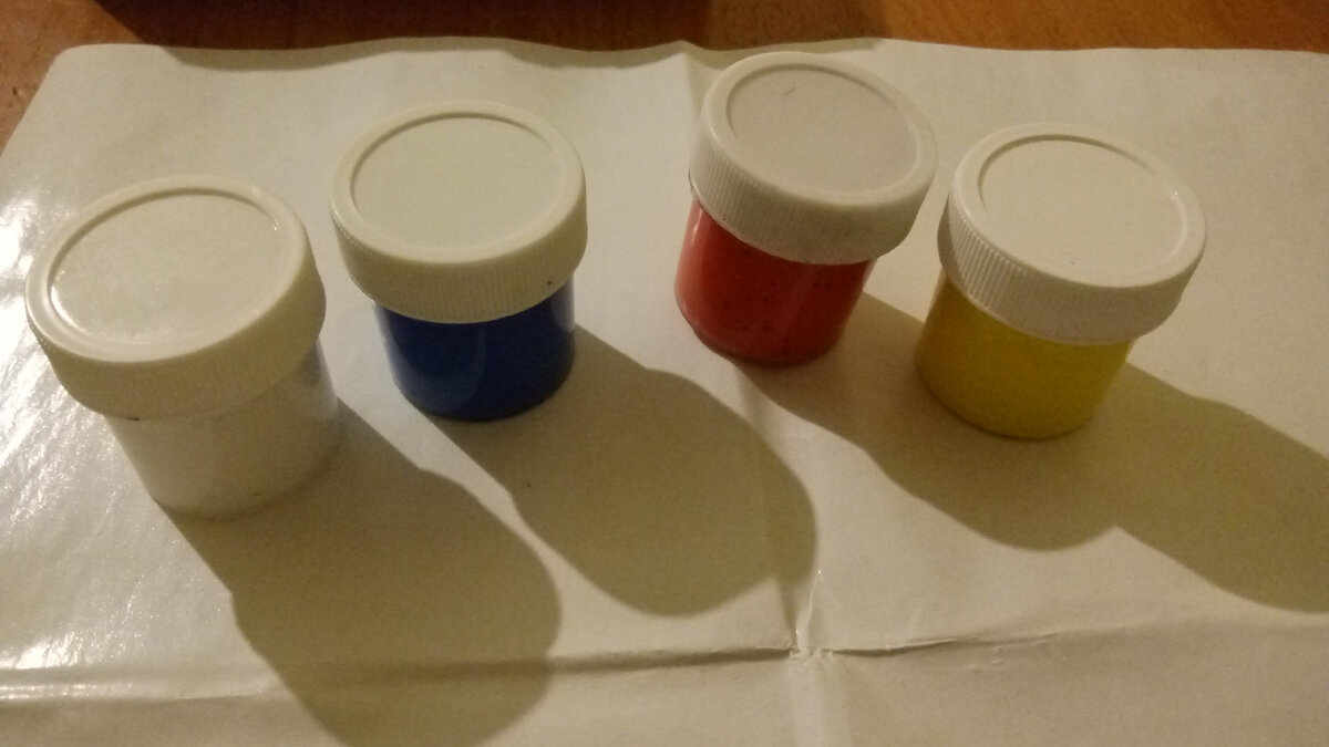 Акриловая краска для декоративных работ. Личное фото февраль 2024