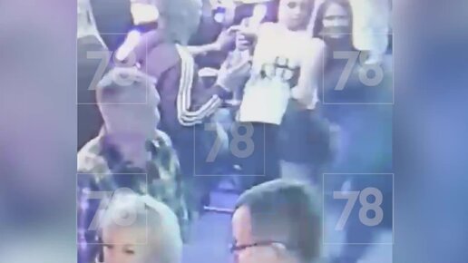 девушка танцует в клубе. красивые девушки на вечеринке. красивые девушки в клубе. девчонки на вечеринке. герлз найт аут.