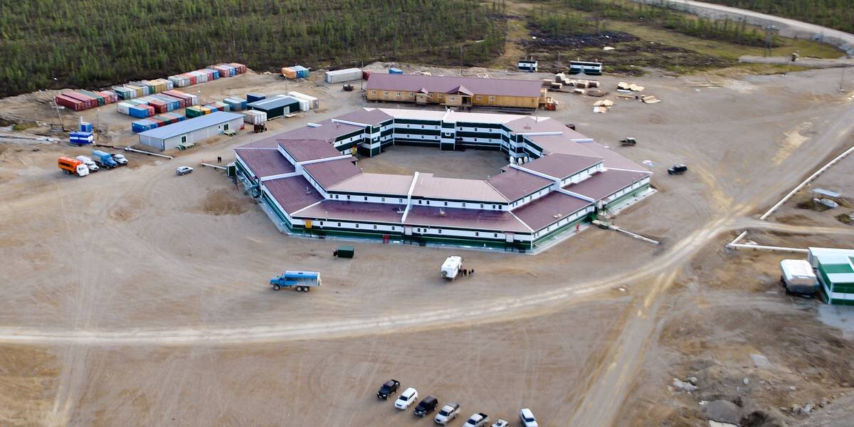 Ленские столбы сплав якутия. Природный парк ленские столбы. Река лена ленские столбы. Река лена. Парк ленские столбы якутия.