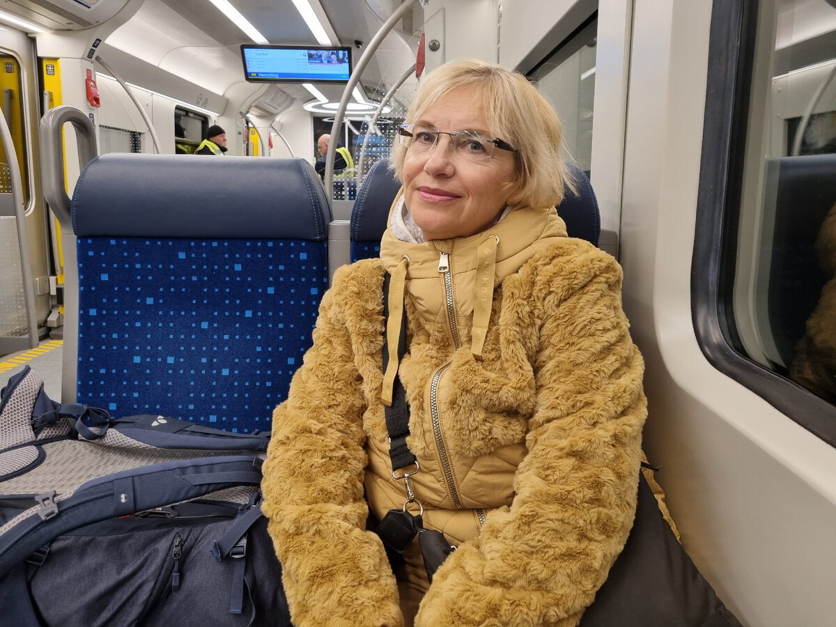 В скоростной электричке едем из аэропорта. Мюнхен