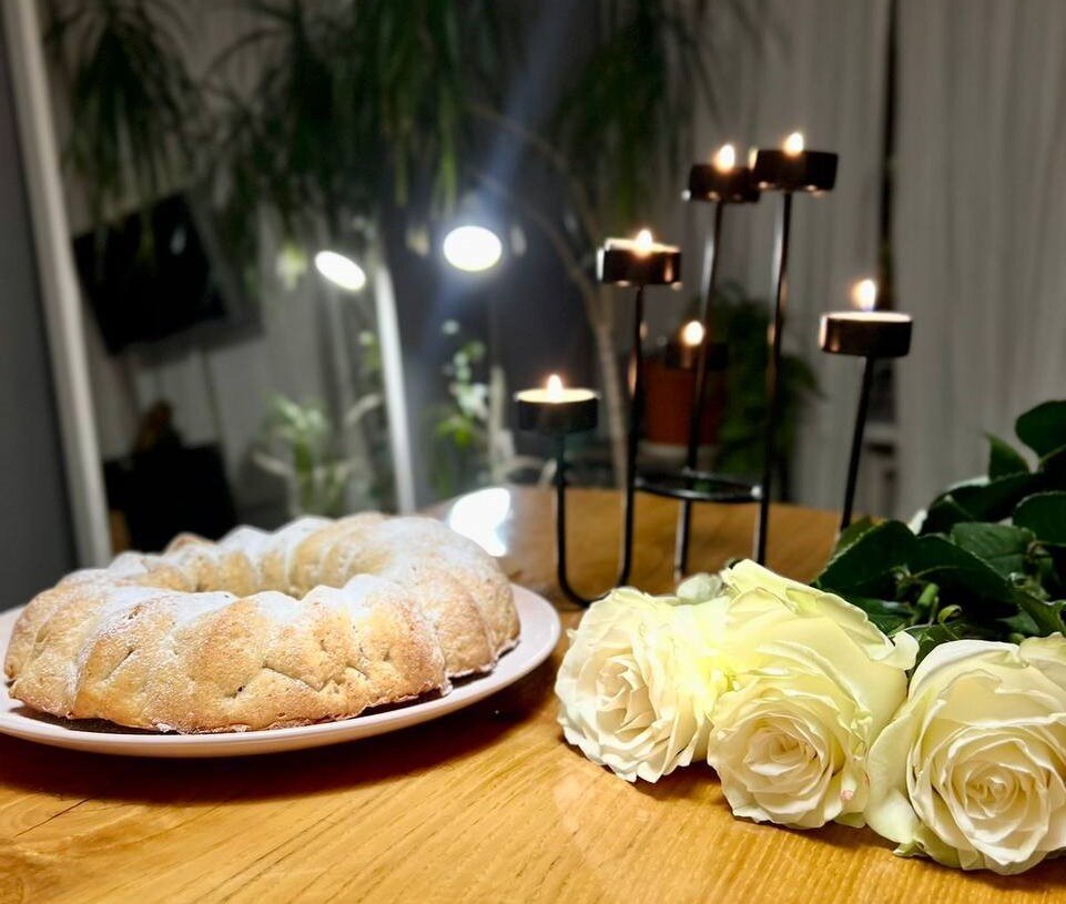 Фотография прислана организатором встреч Ольгой Крапивиной. Выпечка одной из участниц встречи.