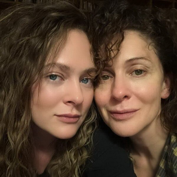     Аглая Тарасова мучилась комплексами из-за своей матери Ксении Раппопорт