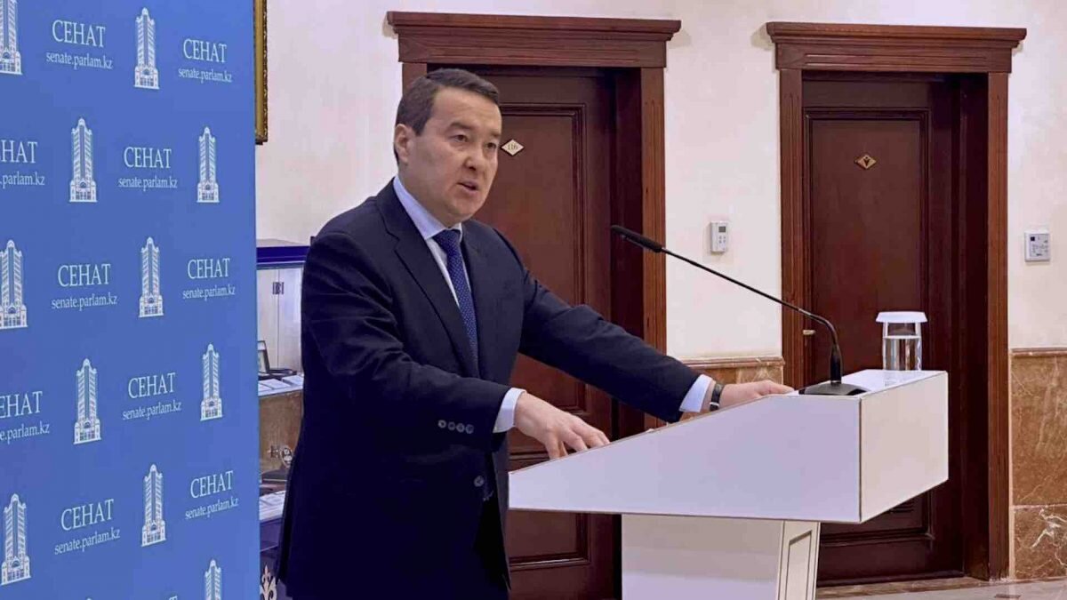 Диаграммы количества учеников в школах москвы за 5 лет. За последние два года их. Динамика роста золота с 2000 года в рублях. Финансовые показатели сбербанка 2021. График доллара за 10 лет.