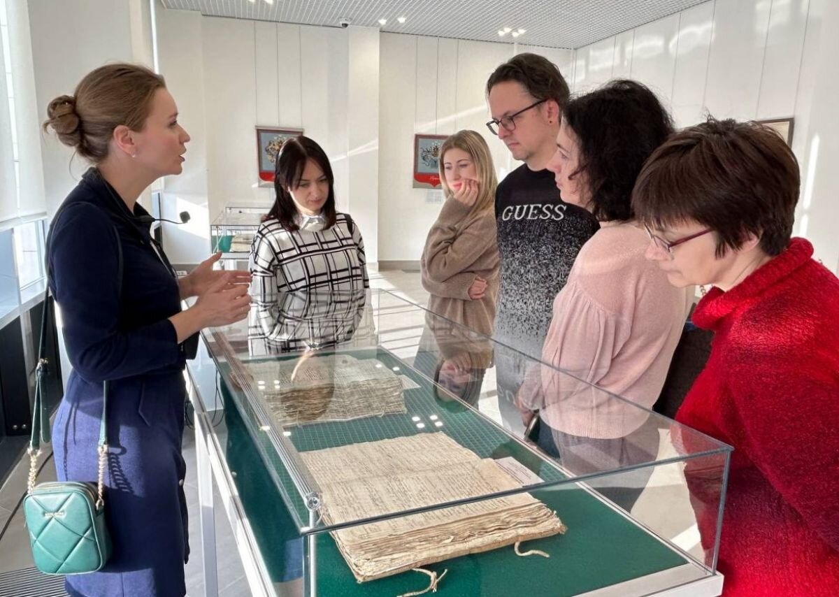 русские художники передвижники 19 века. представители реализма 19 века в россии. презентация на тему художники 19 века. золотой век русской культуры к. федотов.