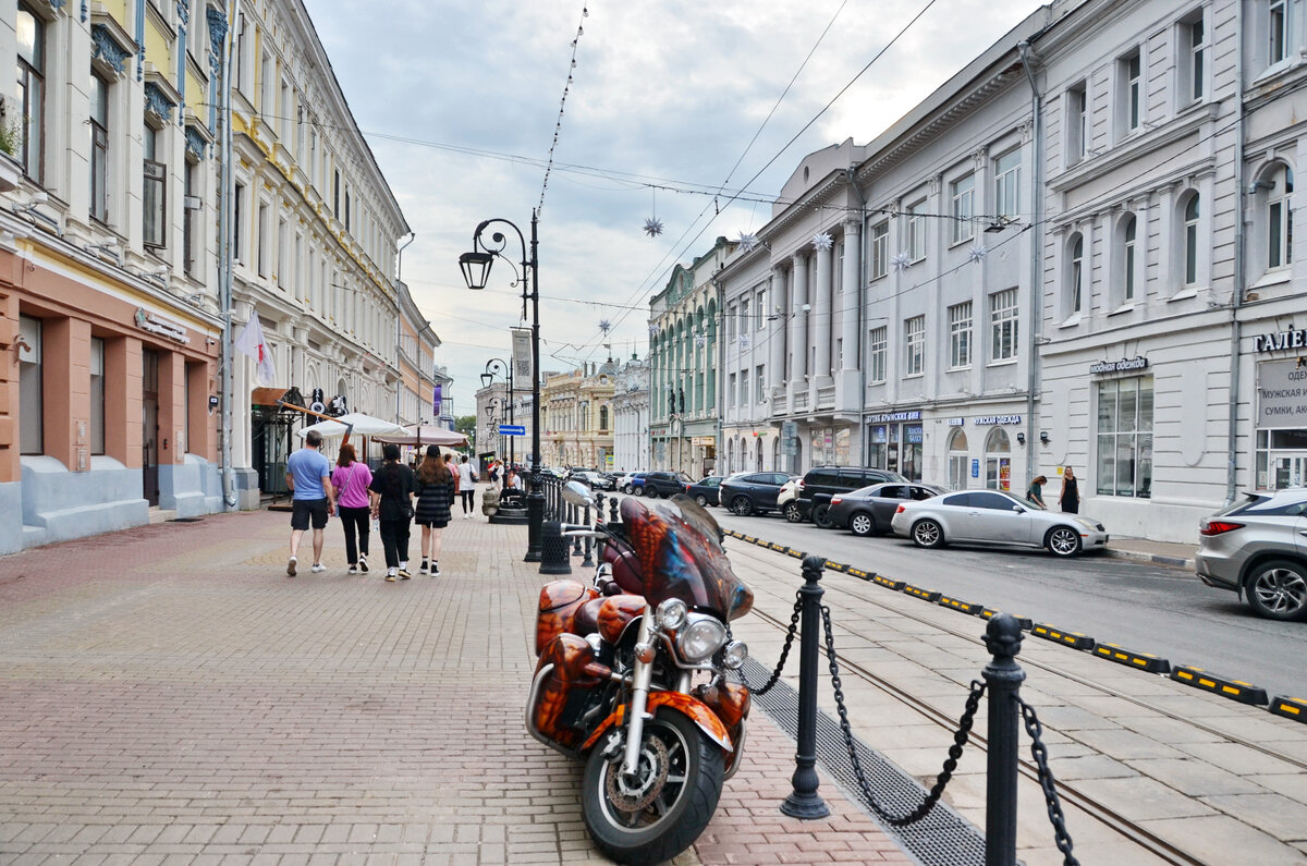 Здесь чувствуешь жизнь»: чем интересна Рождественская улица в Нижнем  Новгороде | Путешествия по городам и весям | Дзен