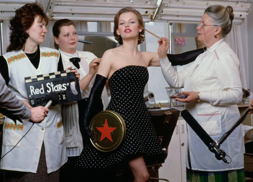 1988 год, Тамара Акулова в фотопроекте американца Джулио Доносо «Красные звёзды перестройки»