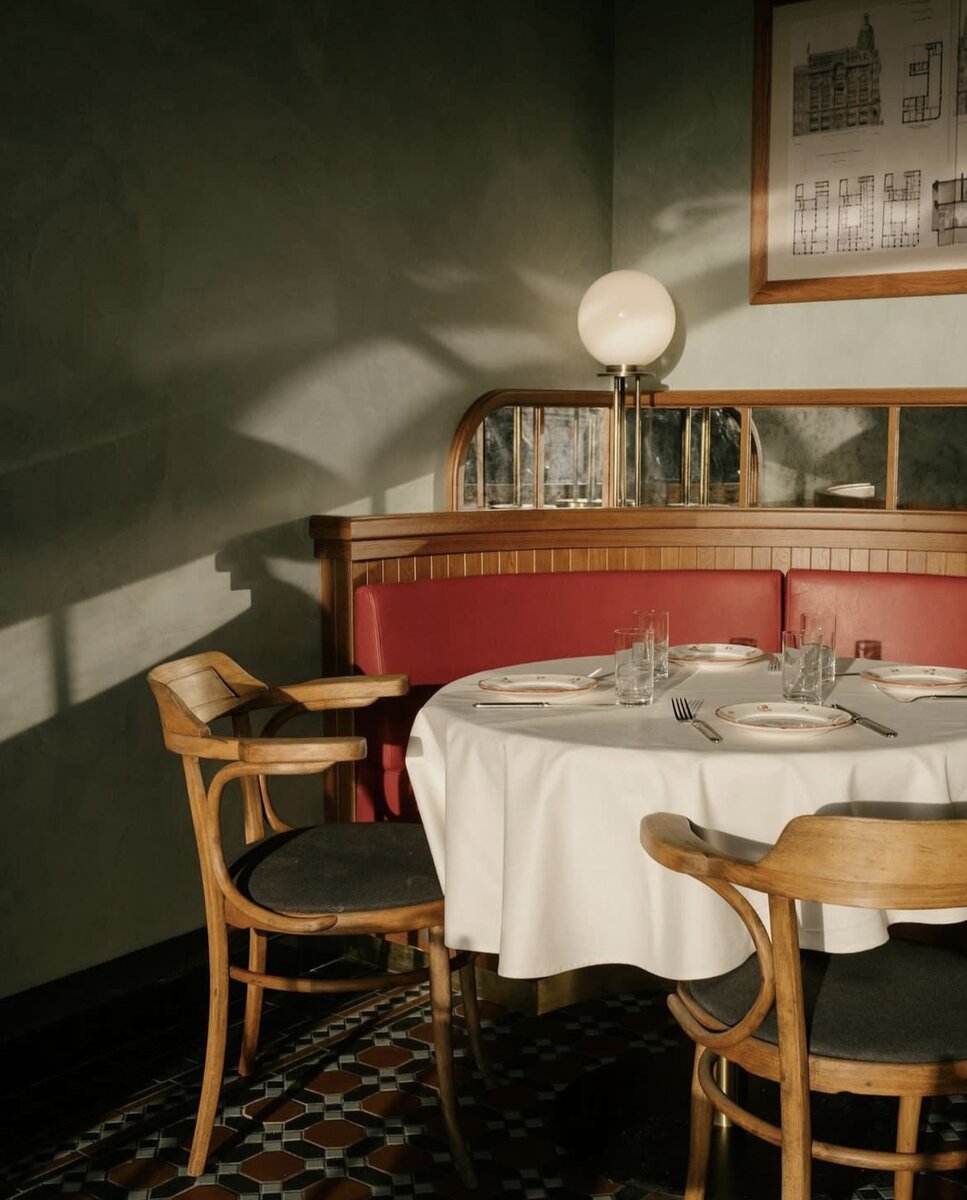 Кафе семь две семь. Первая вареничная кафе челны. Ресторан 7 красавиц донецк. Кафе семь пятниц ульяновск. Семь пятниц ресторан москва.