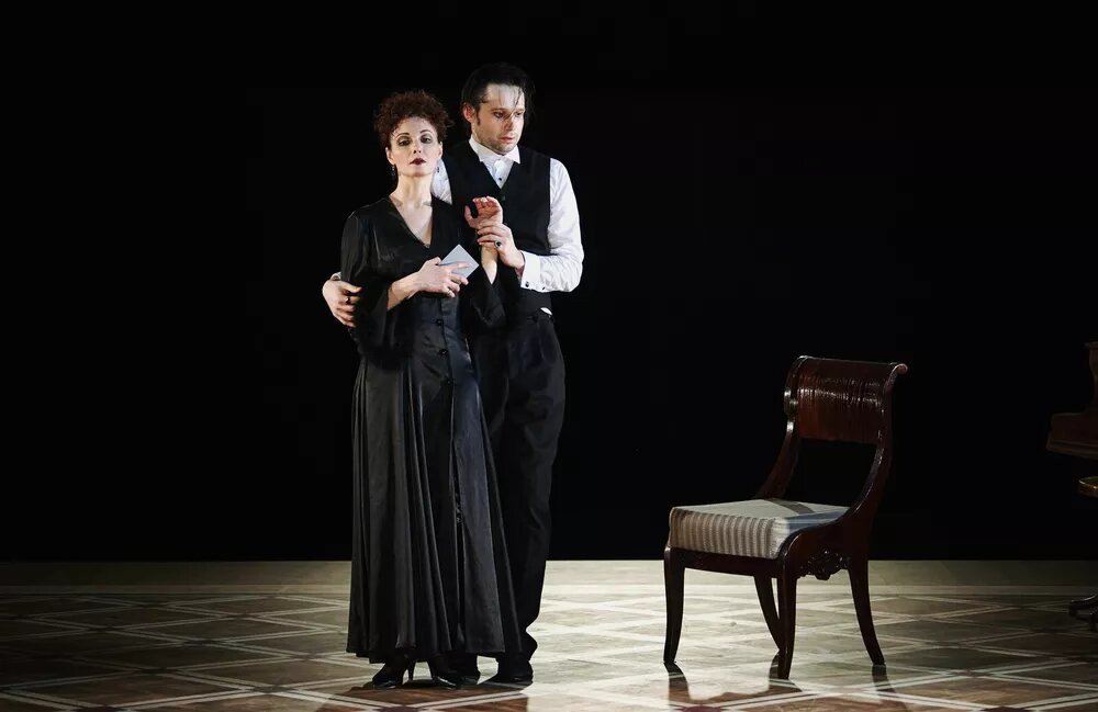 Девушка в театре. Спектакль девчата балтийский дом. Балтийский дом театр девчата. Спектакль девчата балтийский дом. Театр-фестиваль «балтийский дом».