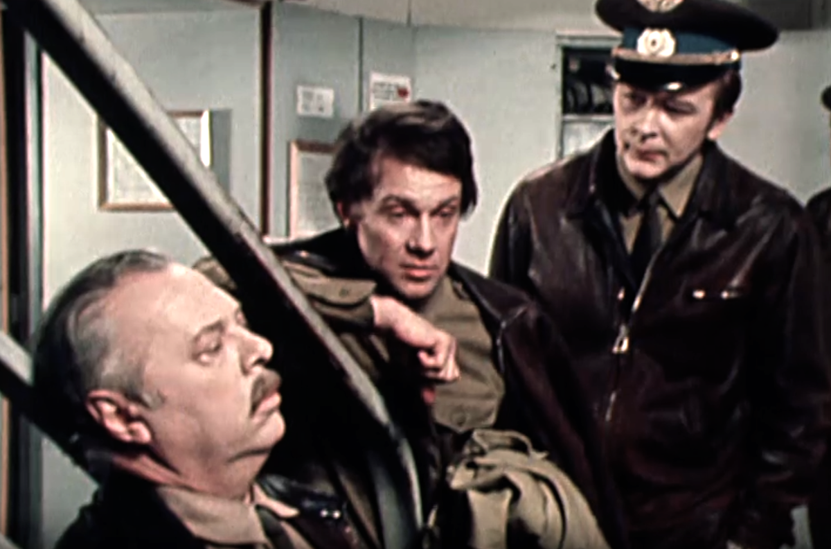 Кадр из фильма-спектакля "Небо-земля" (1979)