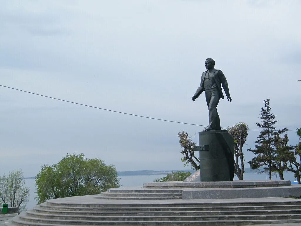 Памятники города Саратова. Памятники архитектуры Саратова.