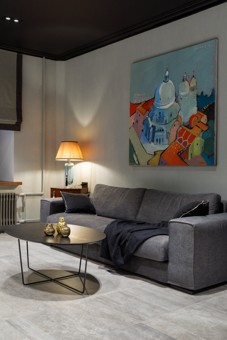 краска для стен в квартире. мид сенчури в интерьере. крашеные стены в интерьере. салатный цвет в интерьере. цветовые сочетания в интерьере.