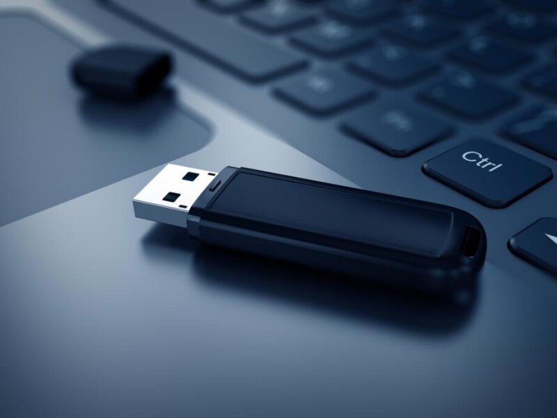    Эксперты жалуются на качество USB-флешек и SD-карт