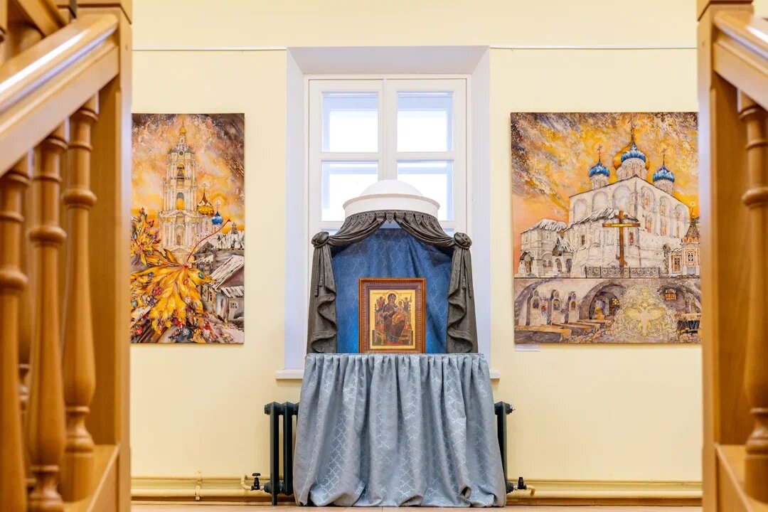 Макет сени, изготовленной для чудотворной иконы Богоматери "Всецарица"