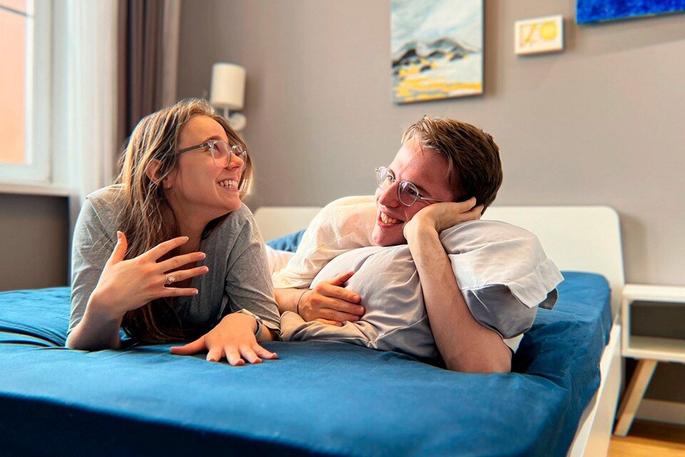 Мужики пошли сама позвони. Позовите меня гулять. Почему девочку из а4 называют риви ?. Убедительная просьба. Когда парень позвал погулять мем.