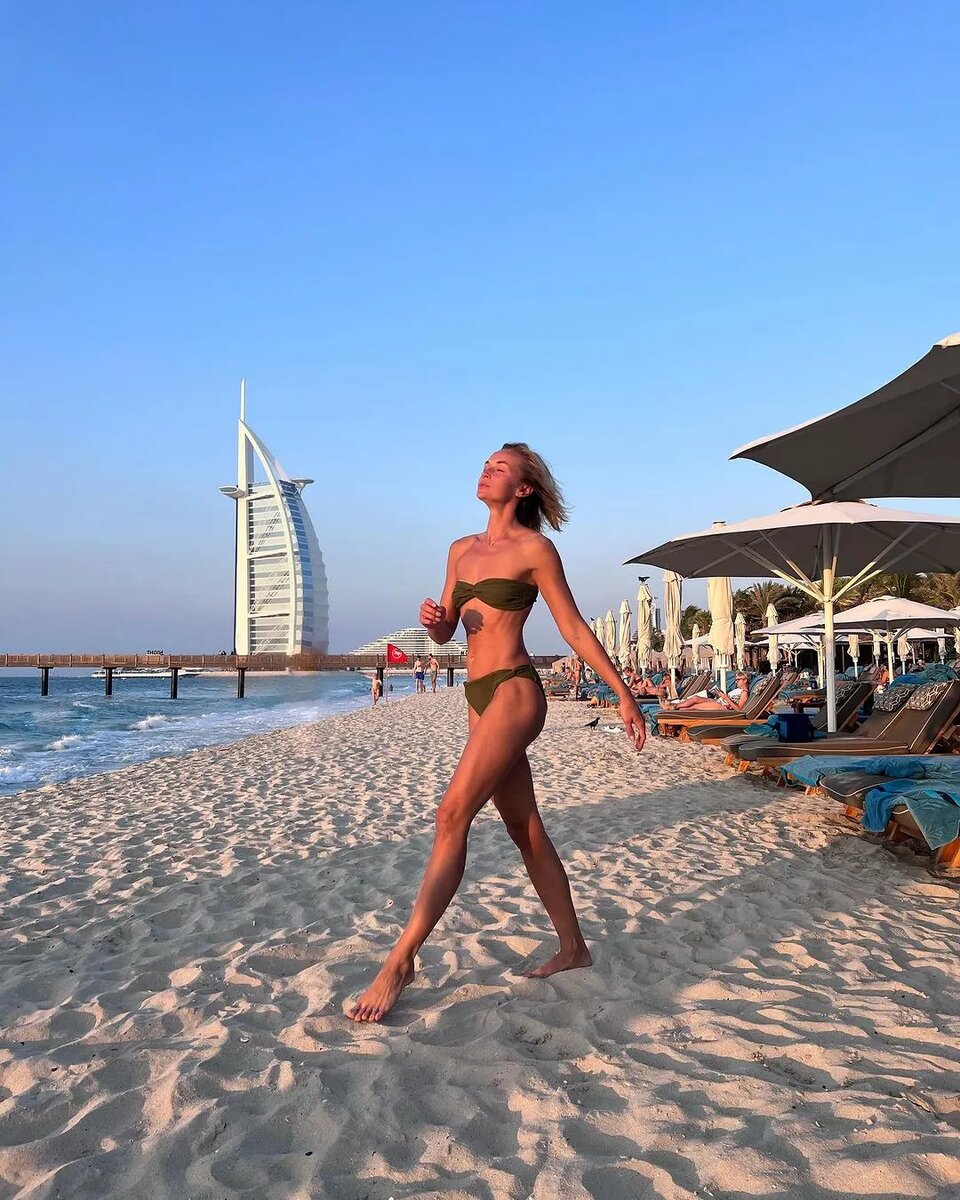 худая блондинка подросток. стройные девочки подростки. худые девушки. красивая талия. худые девушки.