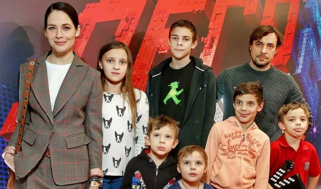 Ttt2 списки пар. Типы данные c#. Задать отношение матрицей. Обязанности мужчины и женщины. C список пар.