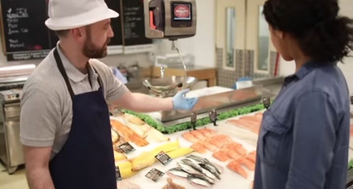 Аль капоне цитаты и афоризмы. Друг это тот кто. Скажи мое кто твои друзья и я скажу кто ты. Твоему приятелю. А я то думал.