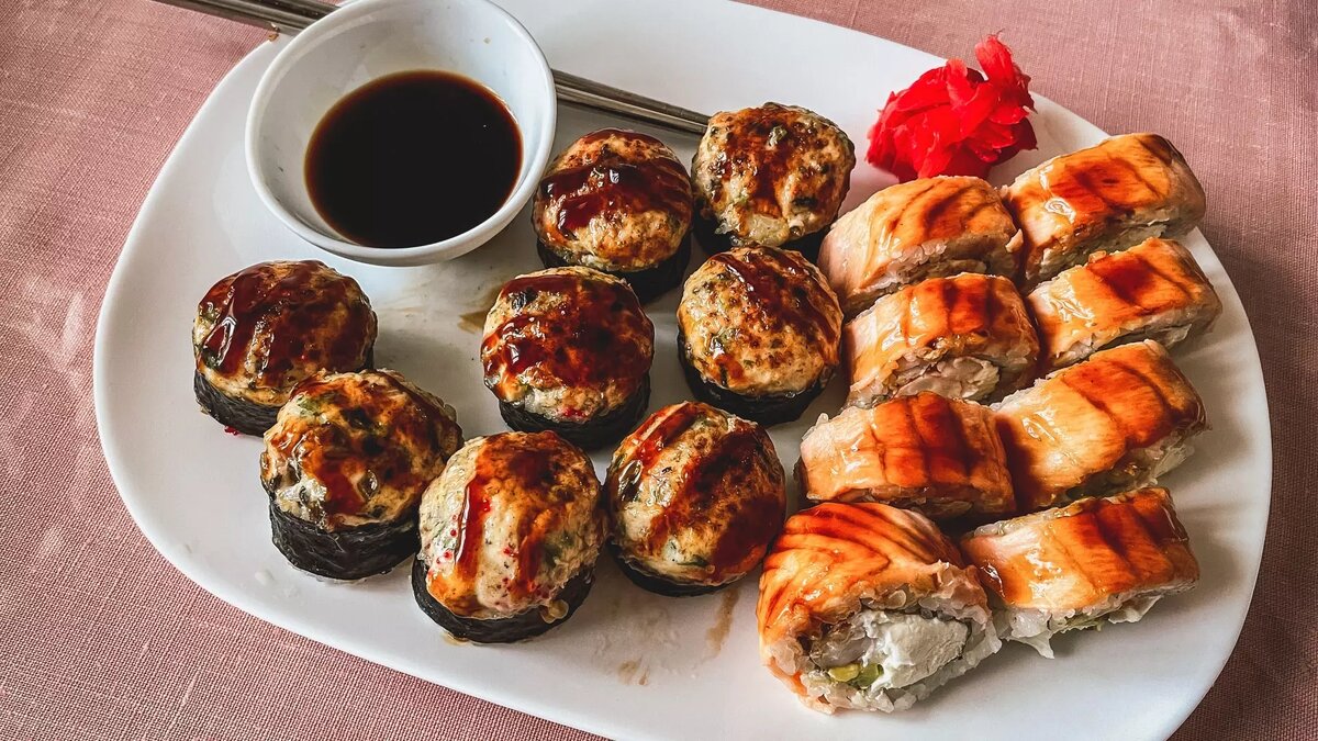     По вкусу и внешнему виду искусственный угорь не отличить от настоящего. Его вырастил в пробирке израильский стартап Forsea Foods. Новация решает проблему с истреблением дикого угря ради суши и роллов. Теперь популярные унаги во всем мире будут готовить по-новому.