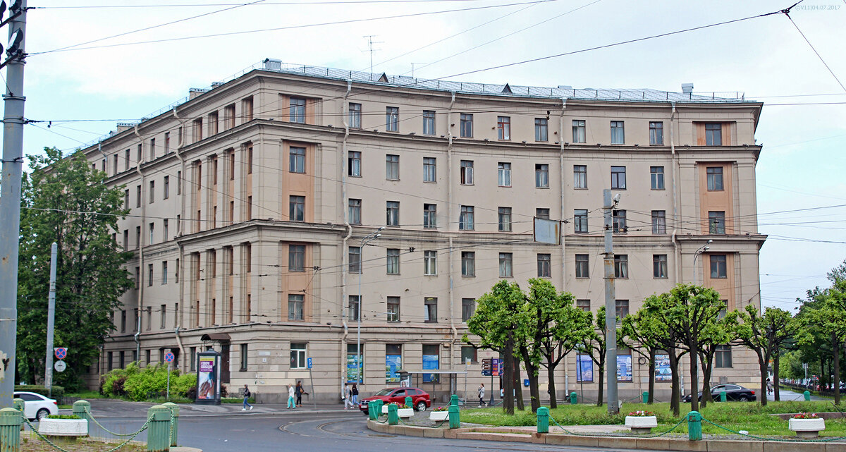 Санкт петербург пр стачек д. Площадь Стачек 5 Санкт-Петербург. Сквер проспект Стачек Санкт-Петербург. Стачек 5 медицинский центр. Санкт-Петербург площадь Стачек д.5.