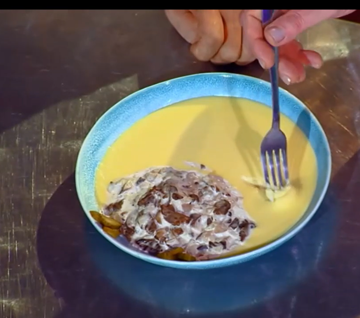 Пятница телеканал битва шефов. Битва шефов сериал с 2020 г. Битва шефов 2 сезон 1 серия. Битва шефов новый выпуск 2024. Ивлев битва шефов.