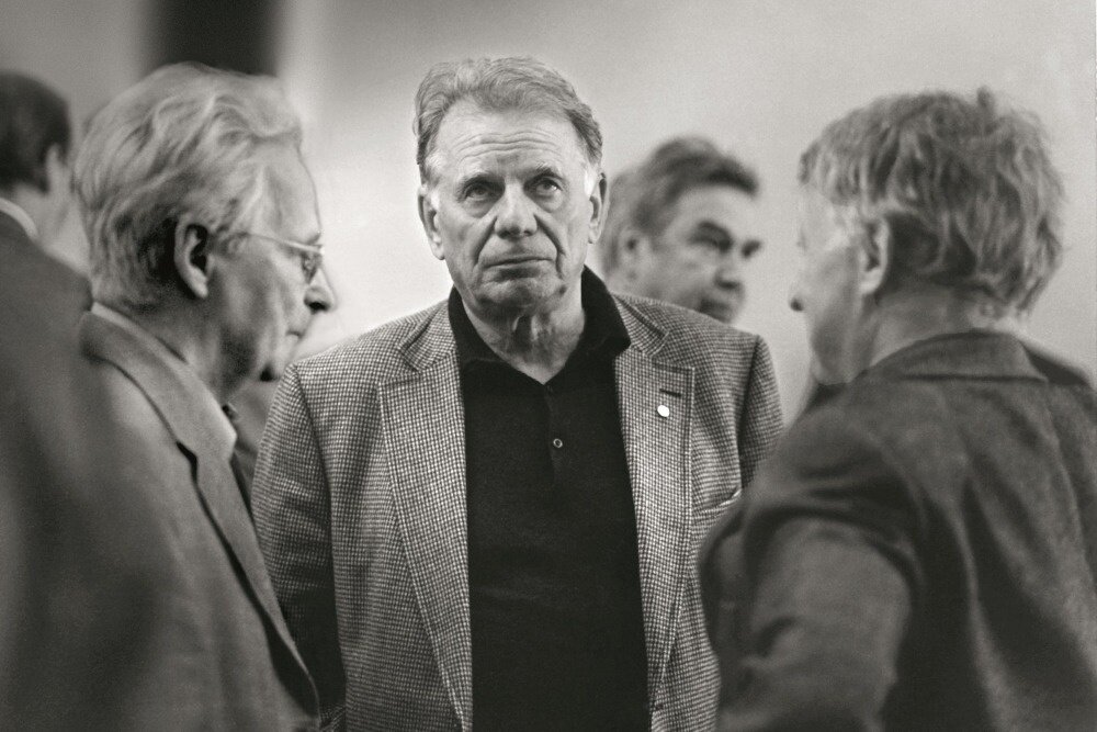 теория поколений штрауса и хоува. нейлом хоувом и вильямом штраусом теория поколений. ученые второго поколения эвм. теория поколений штрауса и хоува книга. поколения ученых.