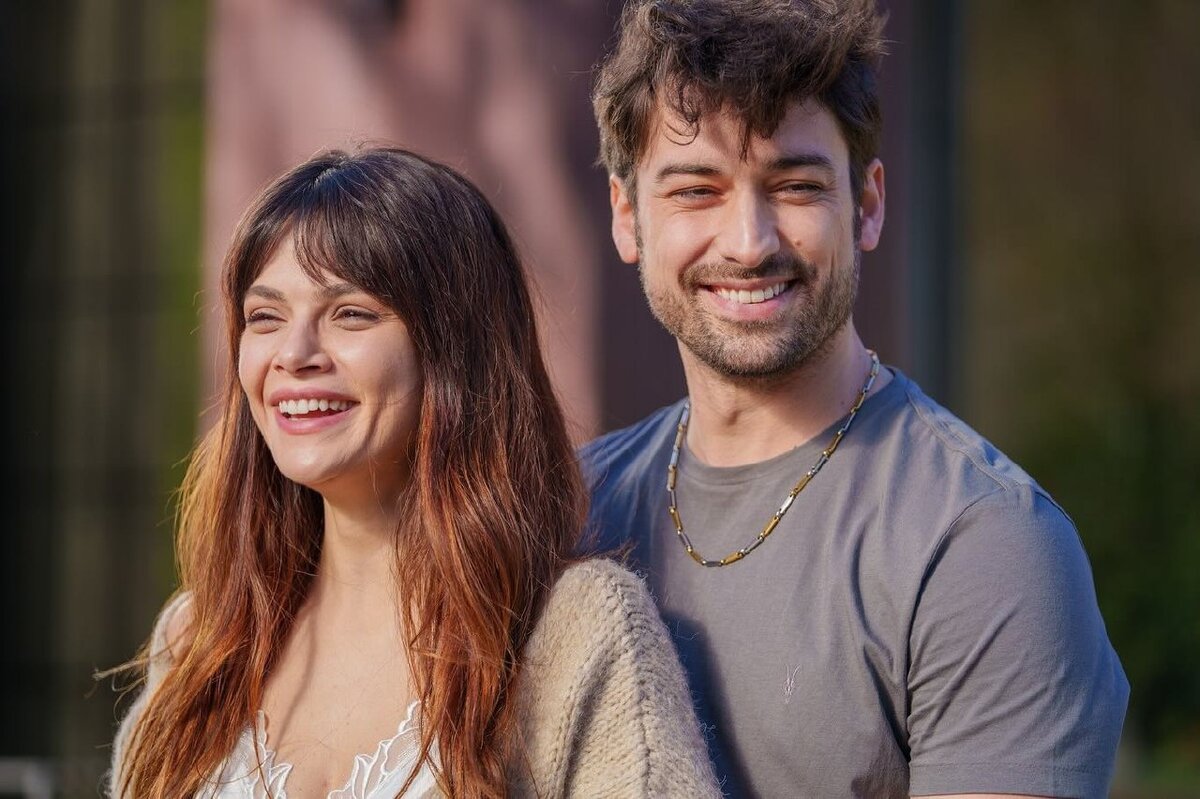 кадрови из серије "Пред тобом"