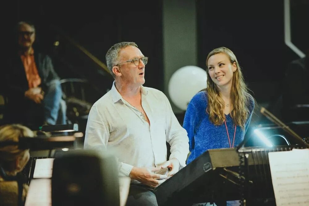 у человека в отличие от шимпанзе. главное их отличие в том. главное их отличие в том. отличие человека от приматов. отличия физических упражнений от других двигательных действий.