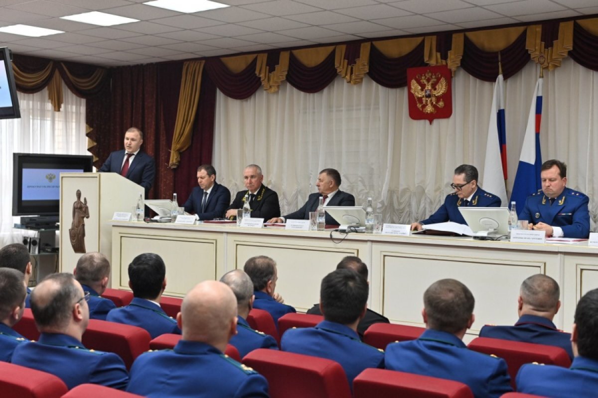    Мурат Кумпилов: «Мы заинтересованы в действенной работе прокуроров»