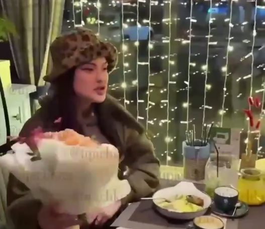 Предложение руки и сердца. Сделал предложения видео. Сделал предложения видео. Сделал предложения видео. Сделал предложения видео.