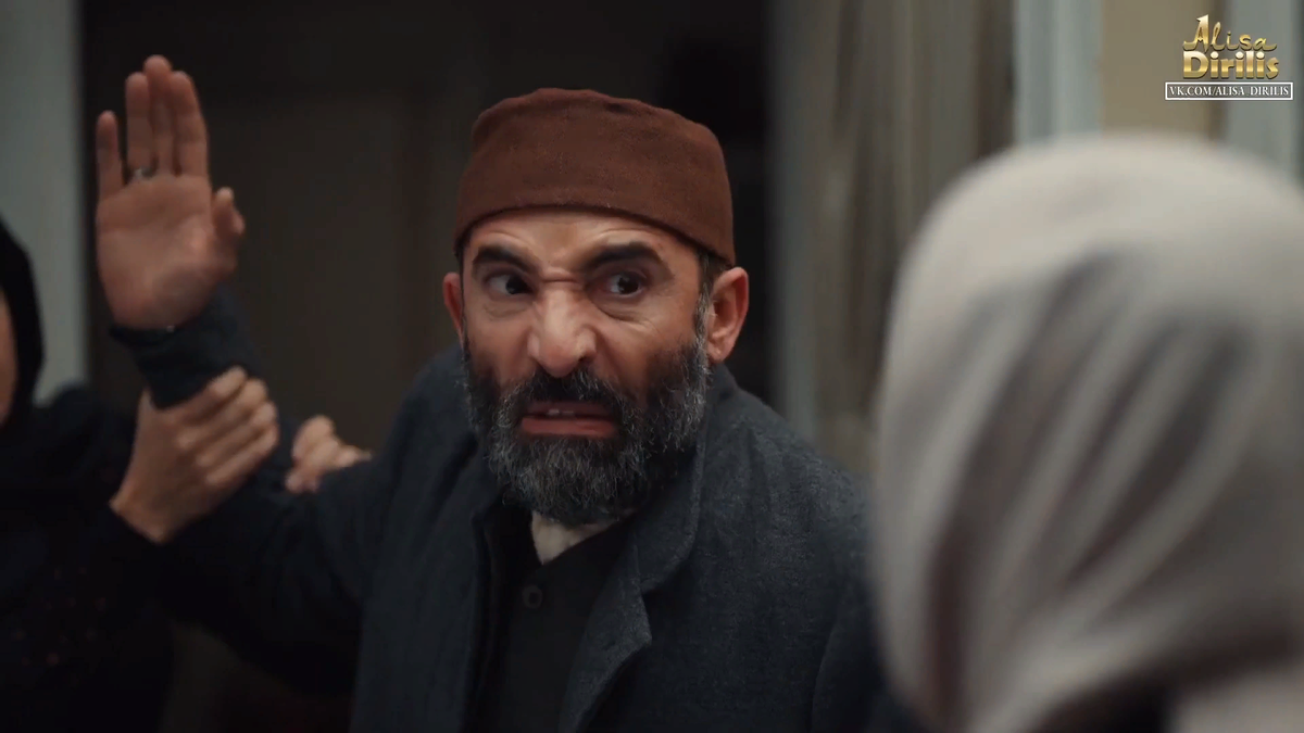 Стоп-кадр сериала «Красные бутоны»