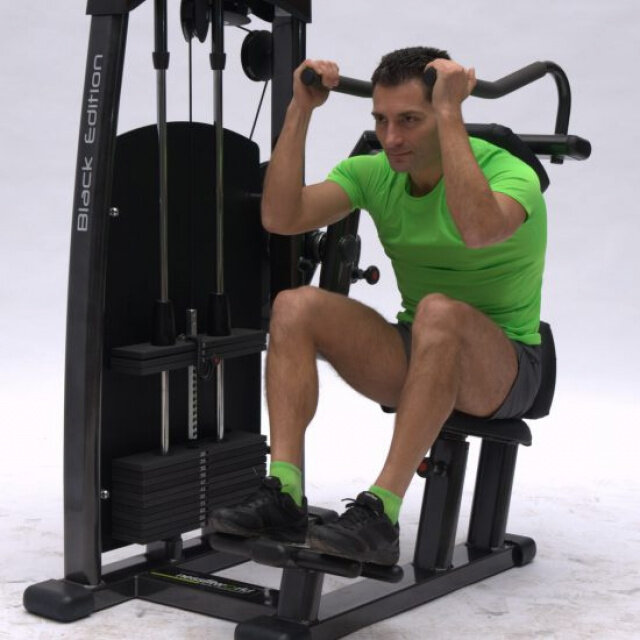 можно делать "камбалу" в таком тренажере (а можно  - просто в таком положении с грузом на коленях)