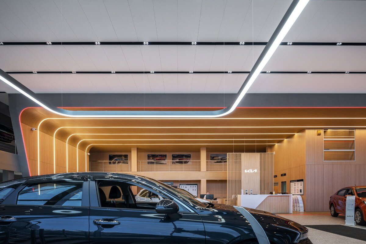 Немного фотографий с "мест событий": салон АвтоГЕРМЕС Kia — официальный дилер автомобилей этой марки в Москве.