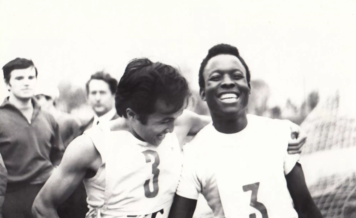 самая большая роскошь на земле это роскошь человеческого общения. самая большая сила мужчины. шахтеры устал в офисе. расскажи самую тяжелую. чем ниже человек душой тем выше.