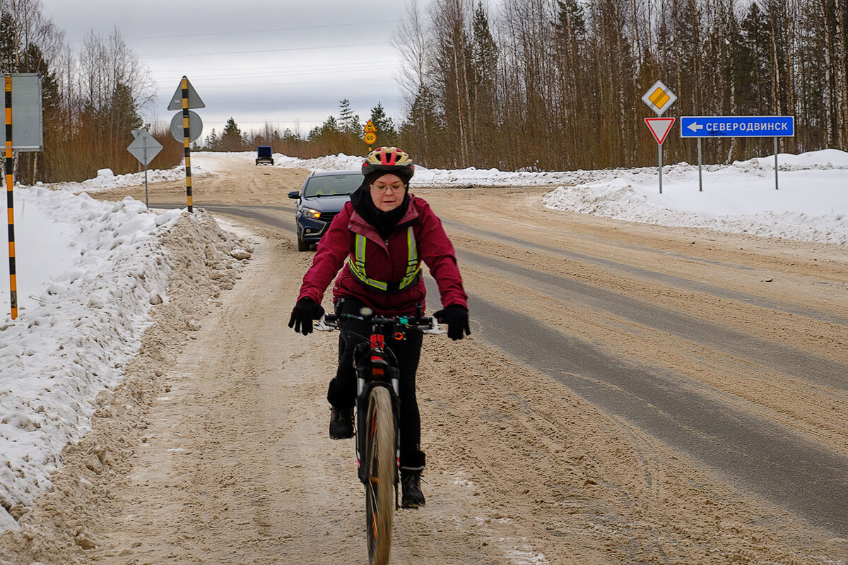 Участники подъезжают