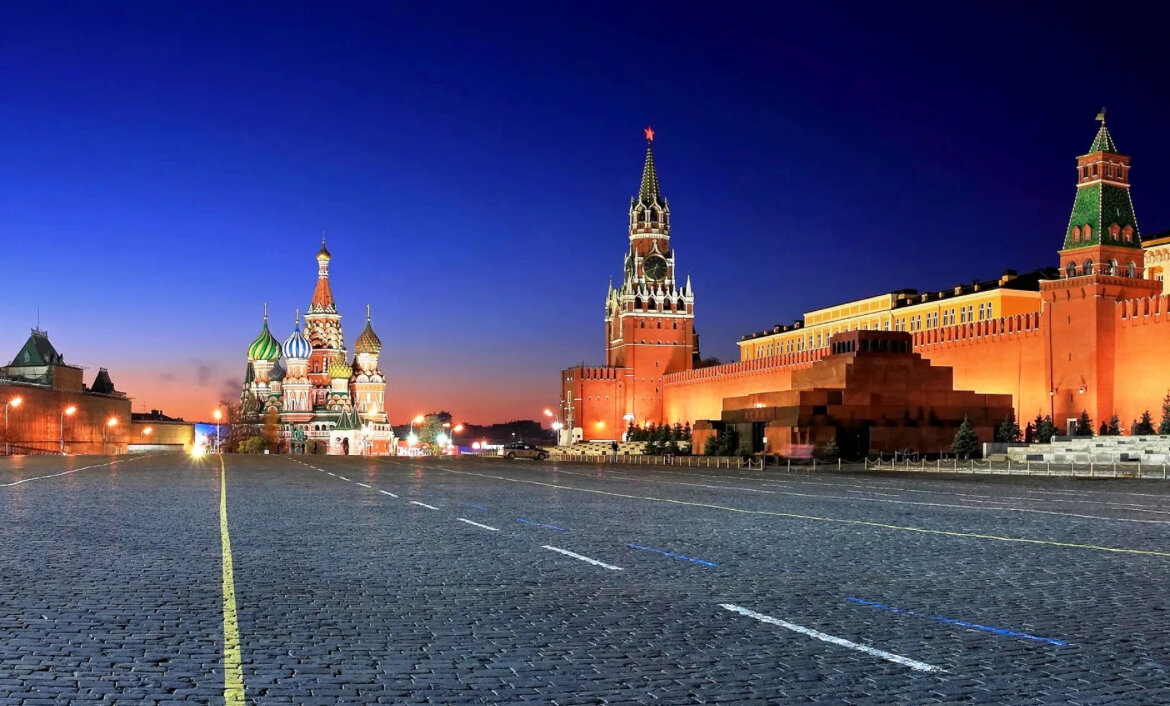 Нижегородский кремль чкаловская лестница. Парк зарядье весной. Нижегородский кремль. Александровский сад мо. Нижний новгород кремль набережная.
