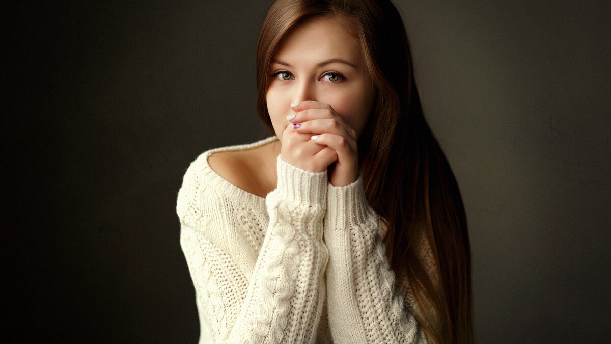 Источник фото: https://yobte.ru/uploads/posts/2019-11/zastenchivye-devushki-70-foto-41.jpg