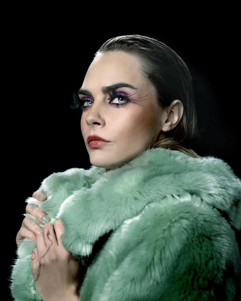 Кара Делевинь 