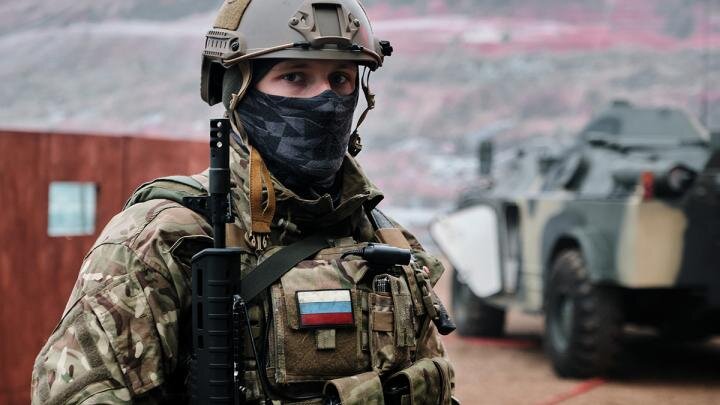 Главным местом боестолкновений последних суток стала Авдеевка, где русская армия успешно ведет наступление, постепенно овладевая оборонными сооружениями Украины.-6