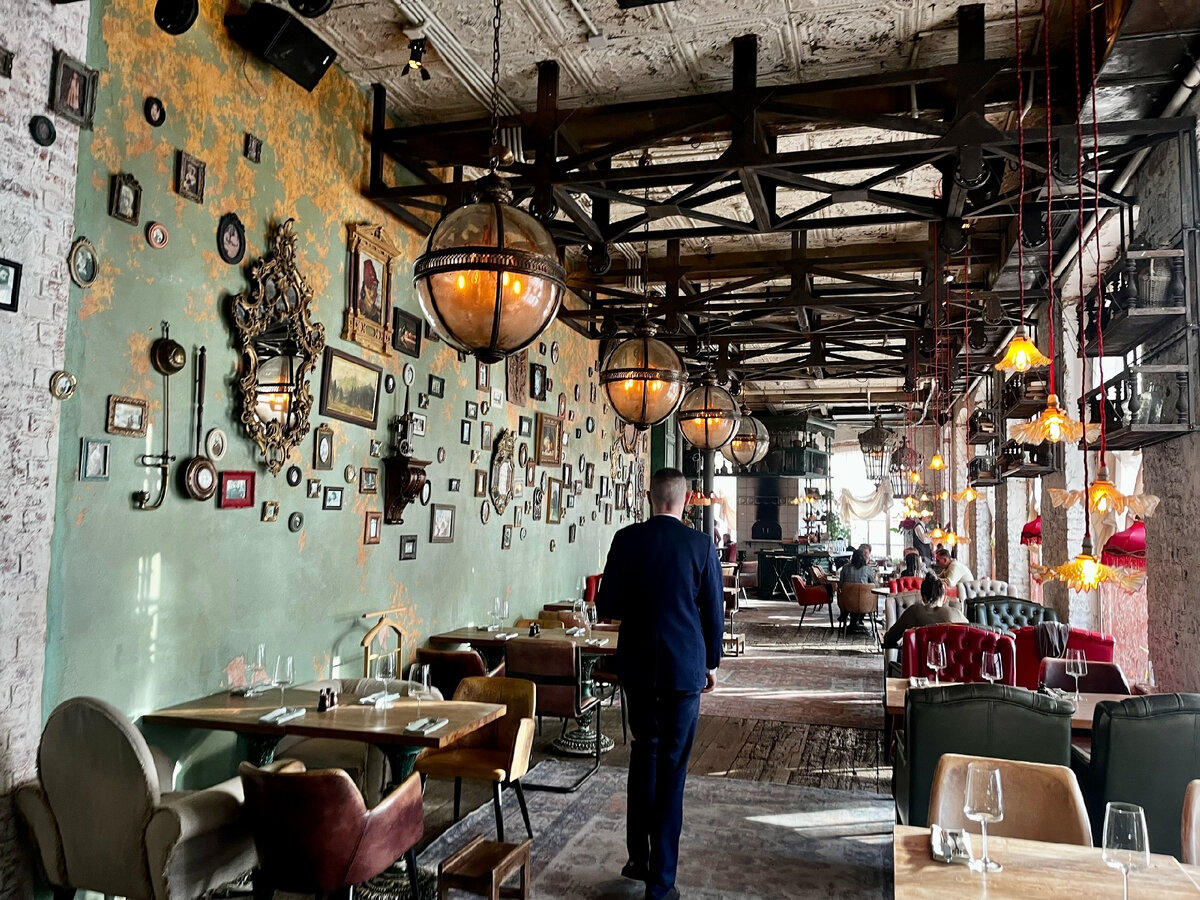 вход в ресторан