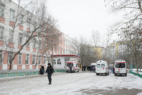 Московская школа №263. Фото в день происшествия.