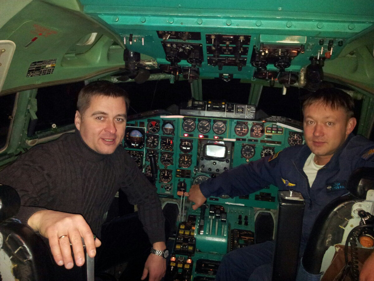 советские плакаты. товарищ летчик. советские плакаты авиация. плакат да здравствует сталинская авиация. летчики войны 1941-1945.