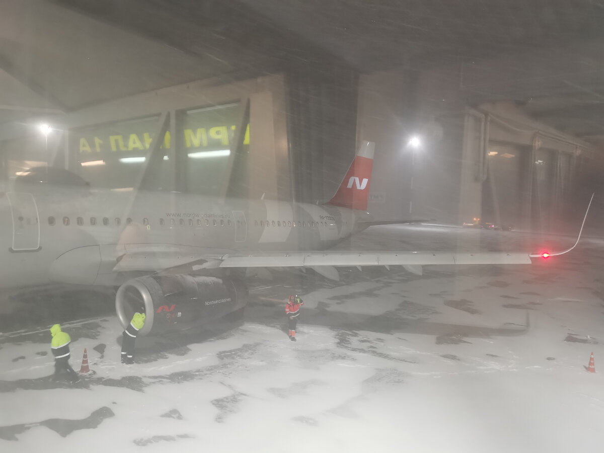 Самолёт санкт-петербург. Рейс казань петербург самолет. Рейс казань санкт петербург самолет сегодня. Самолет казань санкт-петербург. Аэропорт казань самолеты.