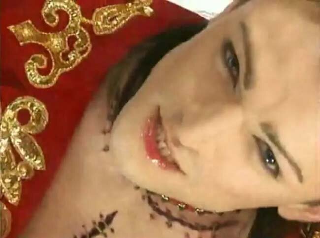 В клипе "Бег по острию ножа" образ у Оскара был таким. 