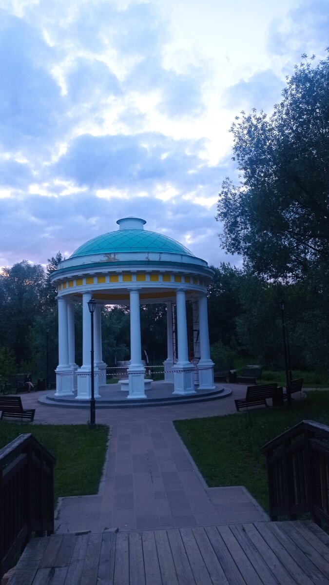 Ротонда в парке Яуза. 