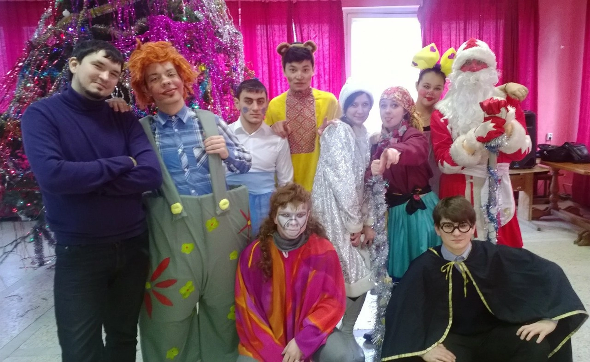 7 чудес света список современного. Чудо женщина шрифт. Wonder the name. Чудо женщина иконка. Логотип соу.