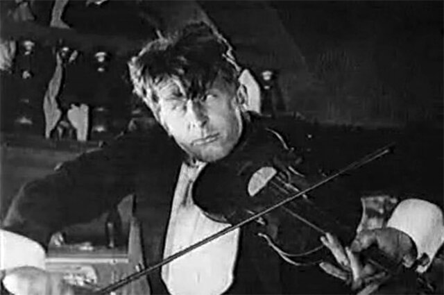    В фильме «Чертово колесо», 1926 г. Кадр из фильма