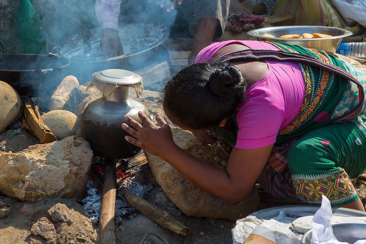 готовят что-то вкусное