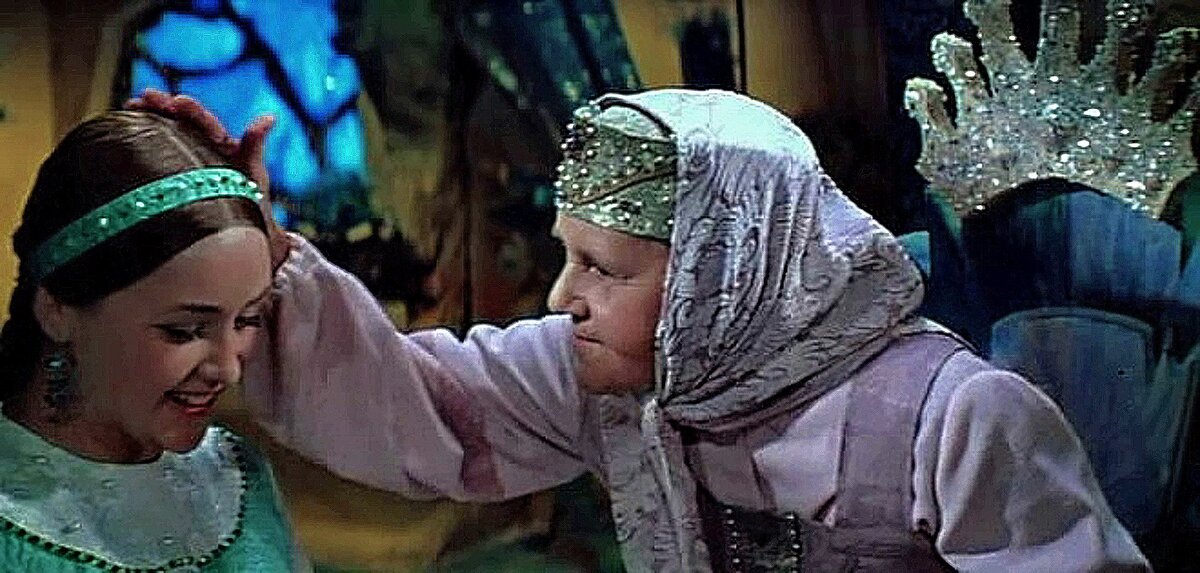 Кадр из фильма "Варвара-краса, длинная коса"