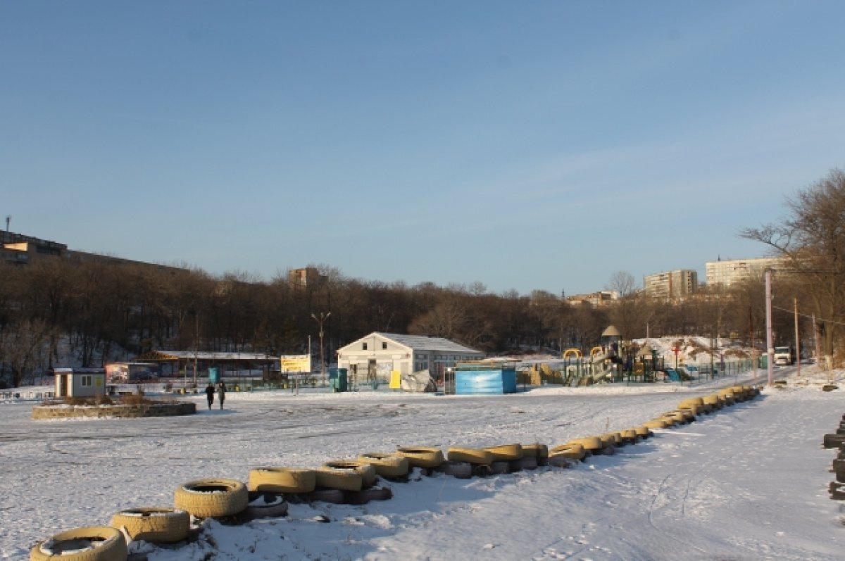   Три года ждать, обновление парка Мингородока во Владивостоке затягивается